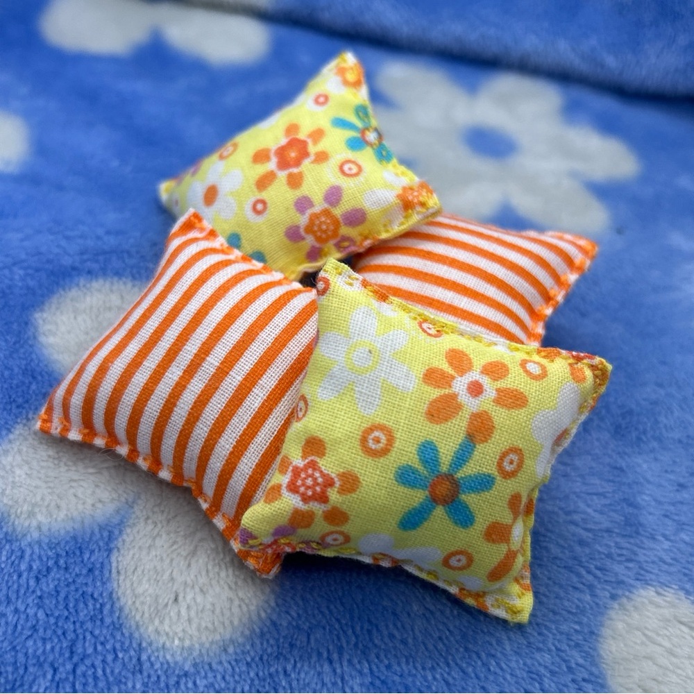 Colorful Miniature Pillows Set - Picture 2 of 8